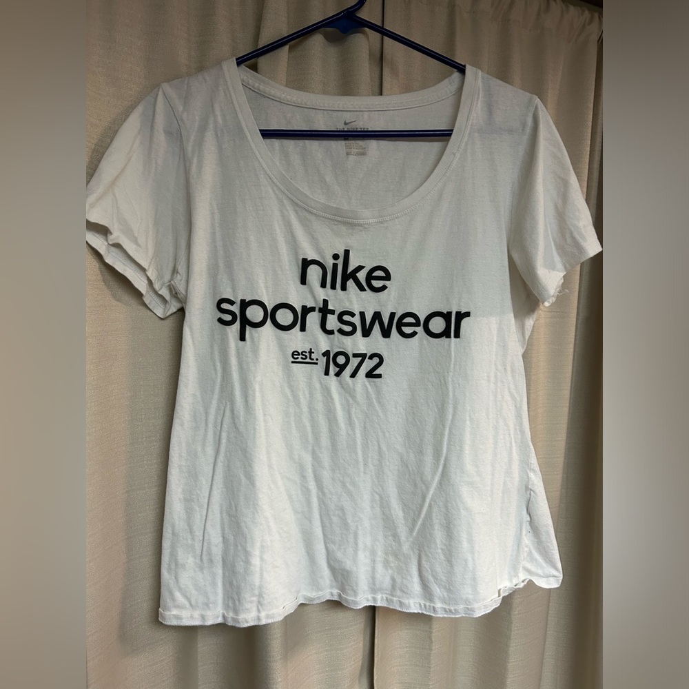Nike Women’s Sportswear T-shirt